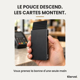 Le pouce descend, les cartes montent : le Klervel Mercure tenu d'une main